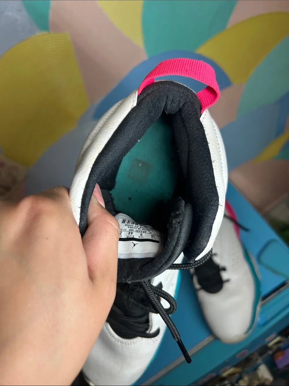 Mens Air Jordan lift off White High-Top with Teal & Pink Accents sz 10